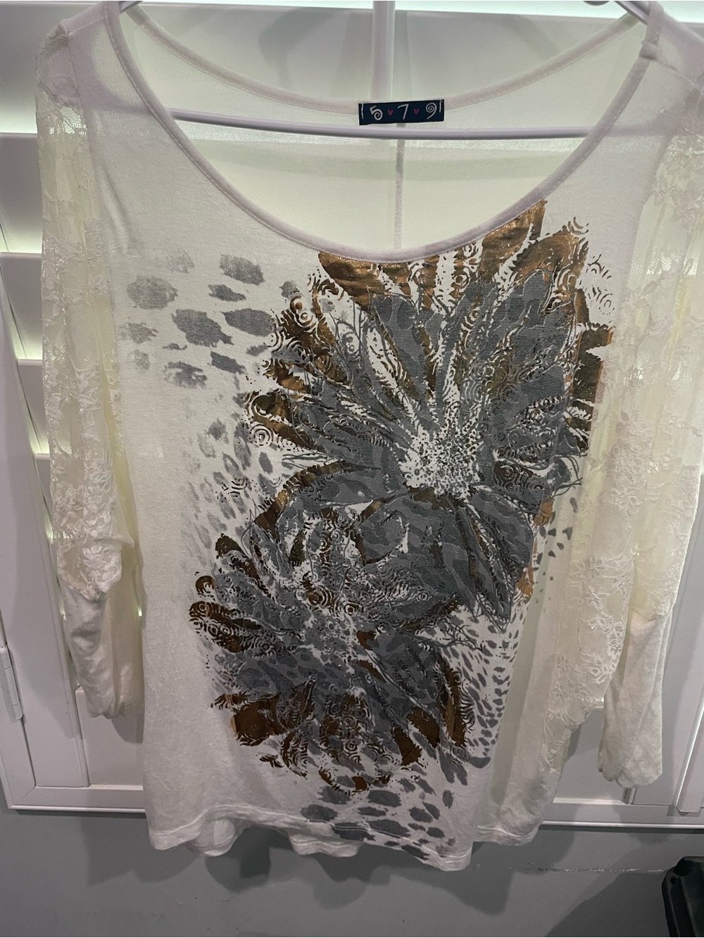 579 Ivory Lace Sleeve Floral Graphic Top by
